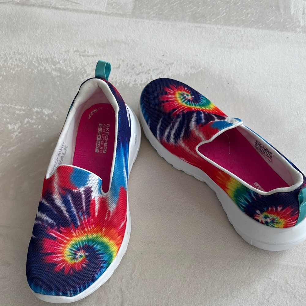 Skechers Women's Tie-Dye Slip-On Sneakers